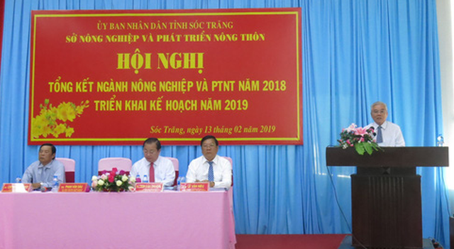 Cán[-]bộ[-]hiểu[-]công[-]nghệ[-]4.0[-]thì[-]phát[-]biểu,[-]không[-]thì[-]đừng[-]lạm[-]dụng